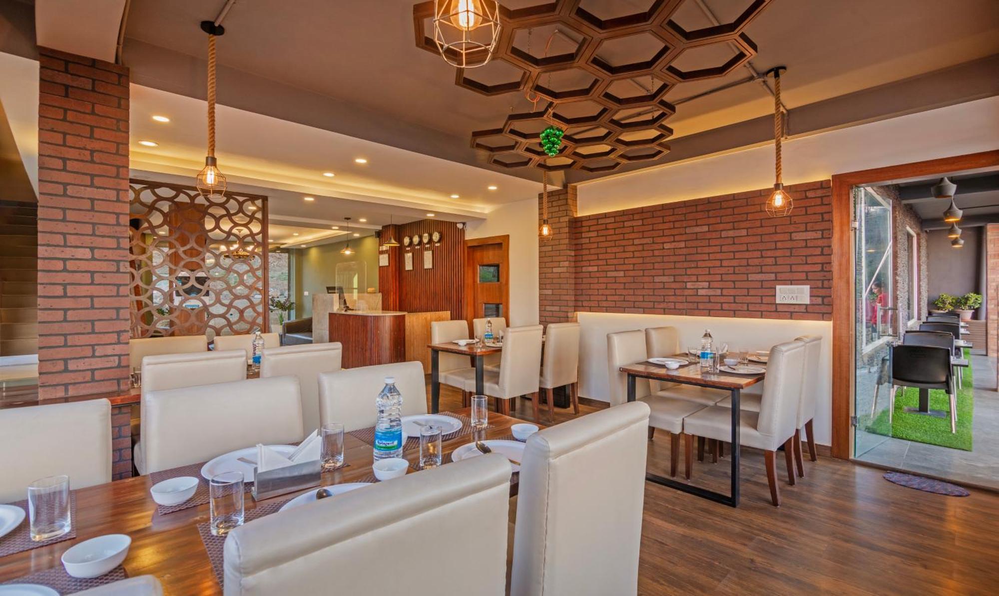 Treebo The Northern Retreat Resort With Mountain View Shimla Eksteriør billede
